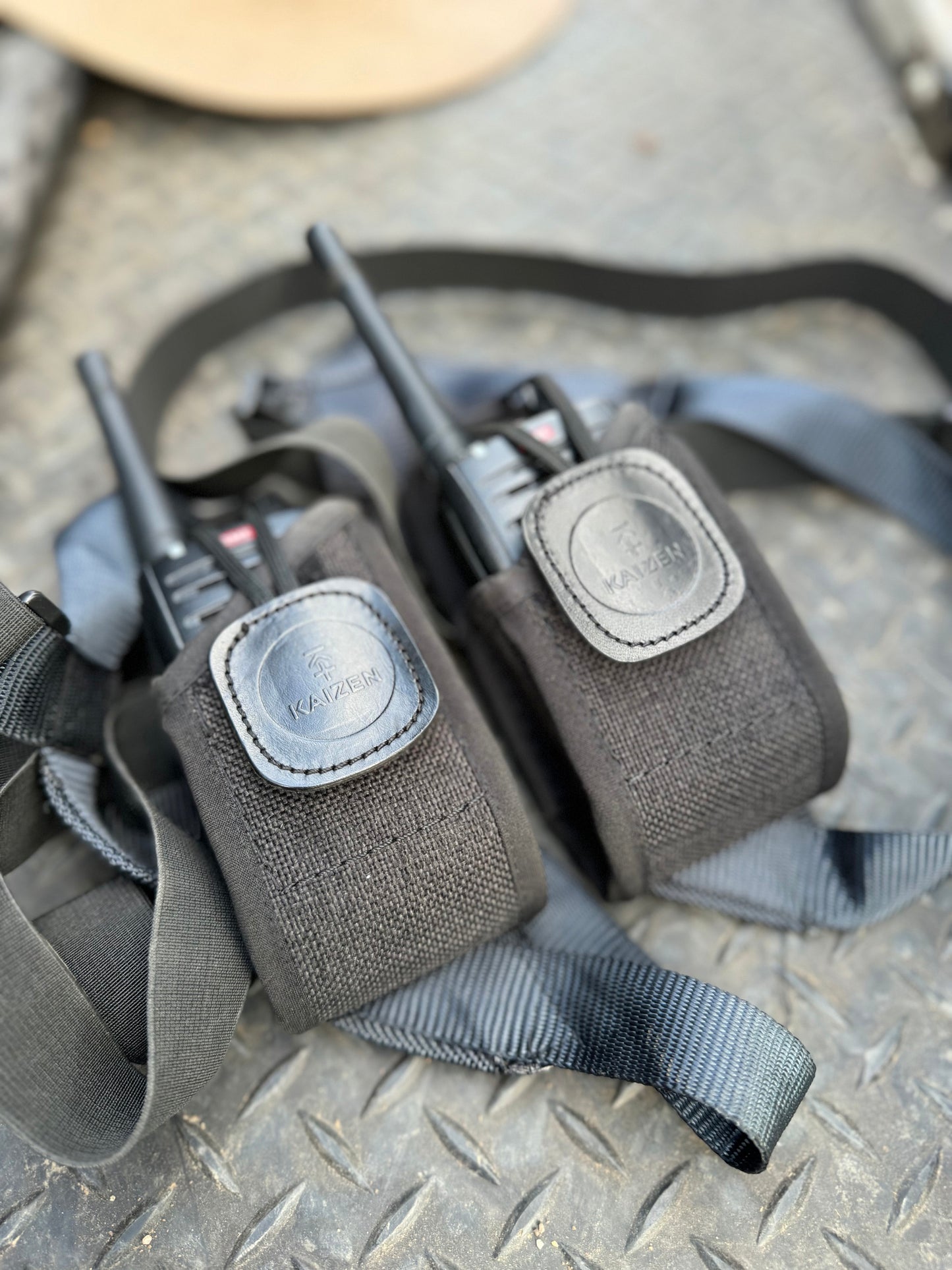 KAIZEN UHF HOLSTER/HARNESS - TWIN PACK