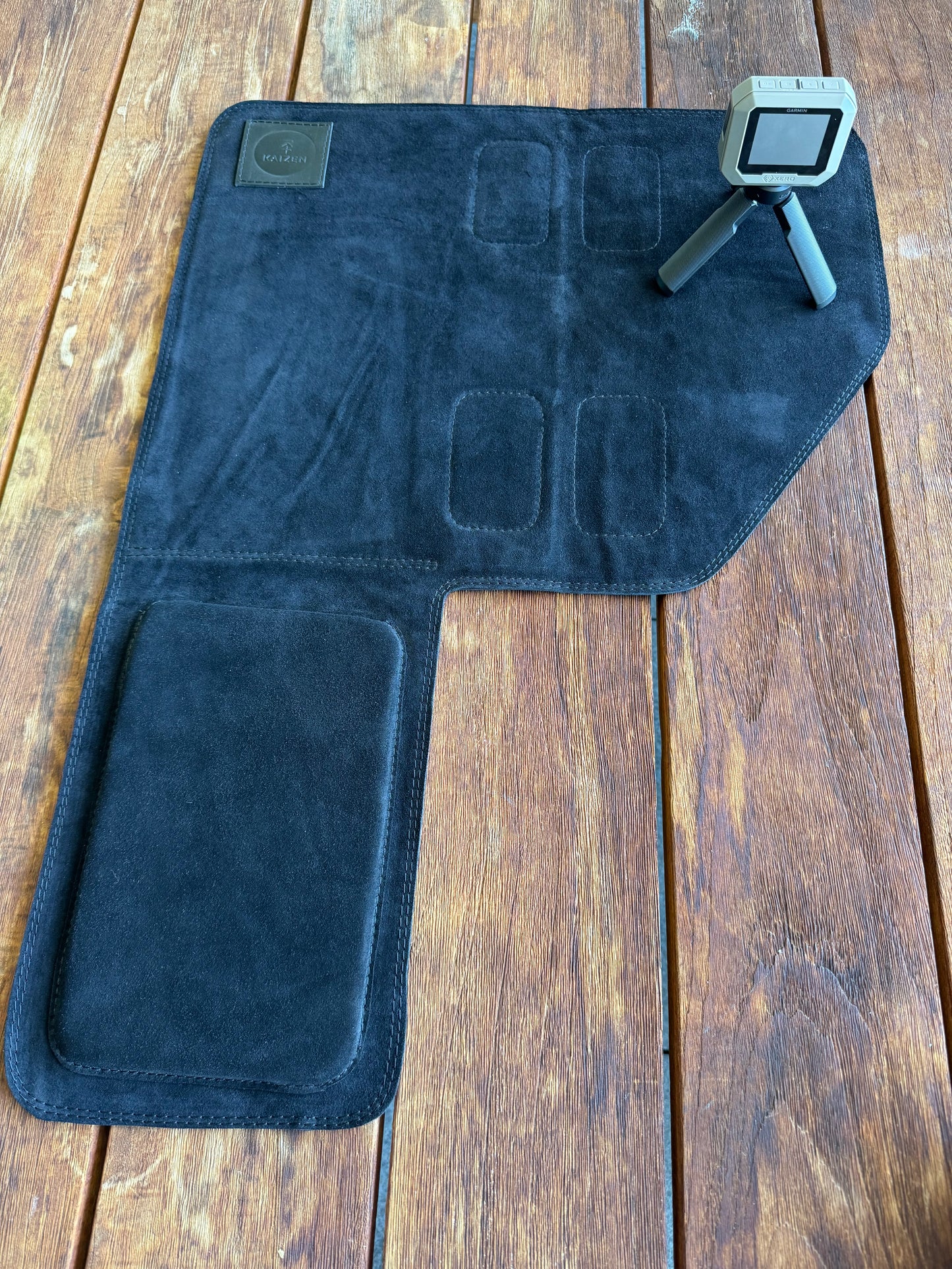 KAIZEN SUEDE LEATHER BENCH MAT WITH ELBOW PAD 440MM