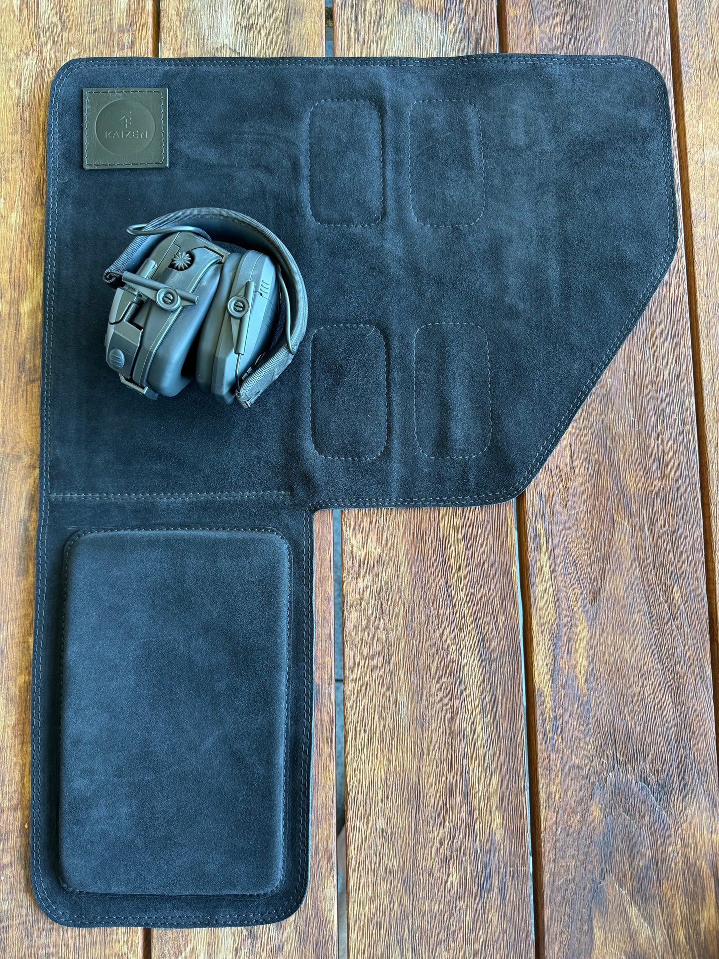 KAIZEN SUEDE LEATHER BENCH MAT WITH ELBOW PAD 390MM