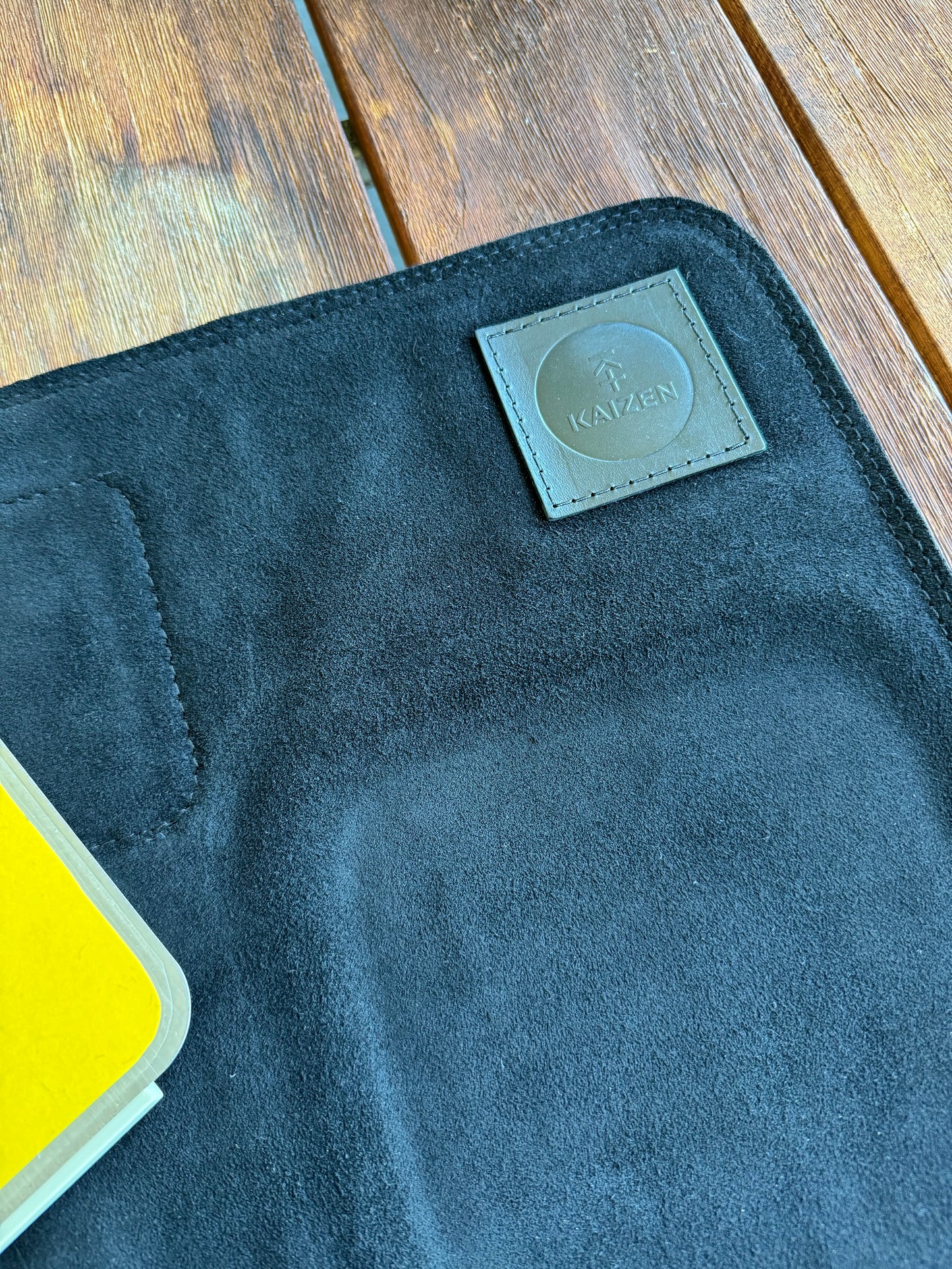 KAIZEN SUEDE LEATHER BENCH MAT WITH ELBOW PAD 440MM