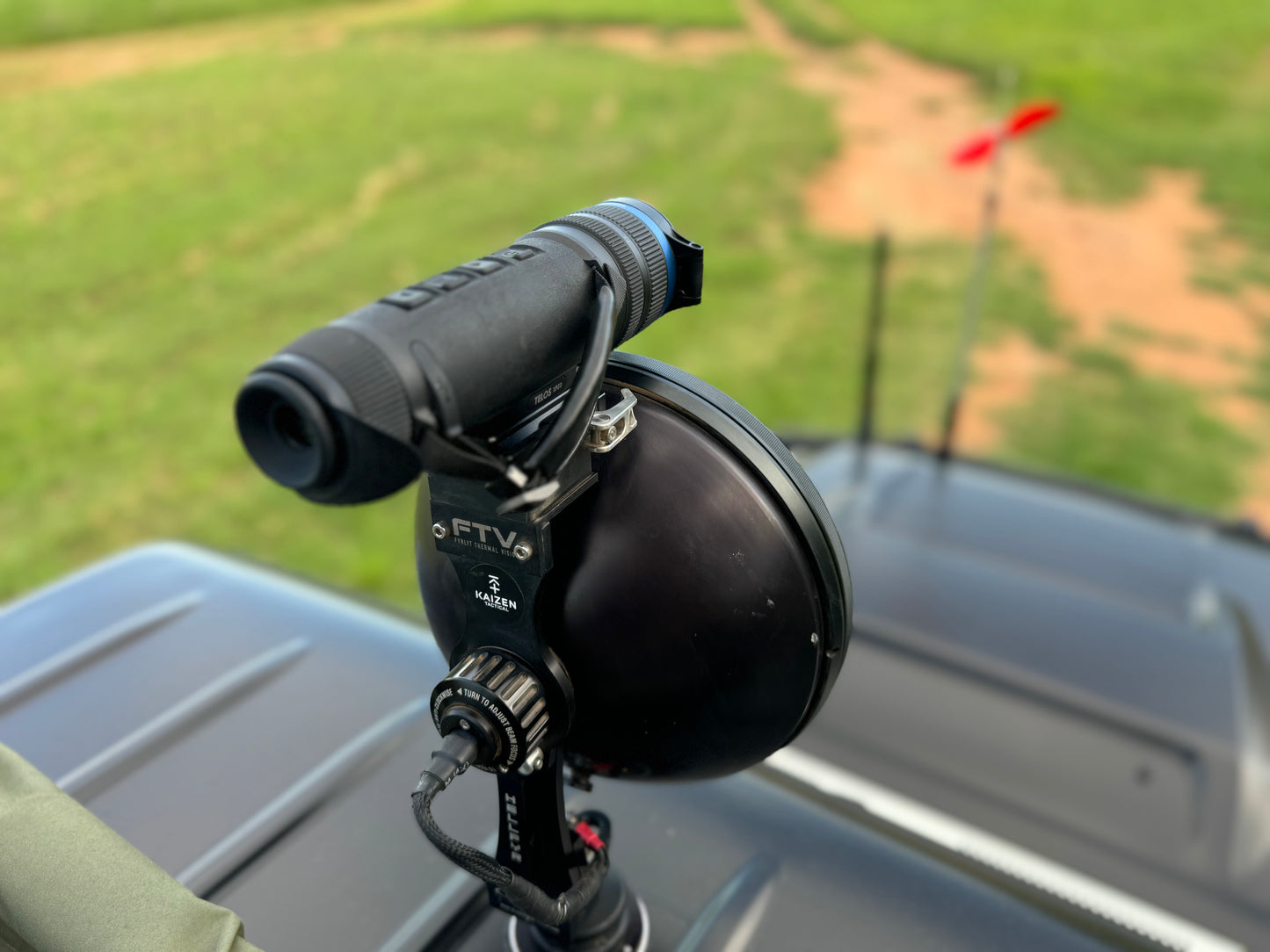 Fyrlyt Hellfyr 12000 Remote Mounted Spotlight Kit