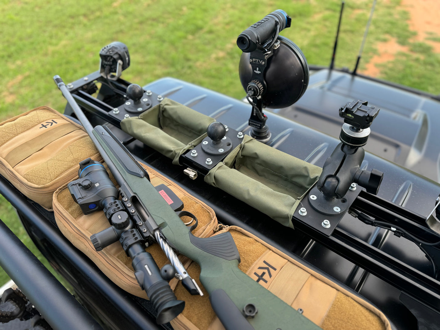 Fyrlyt Hellfyr 12000 Remote Mounted Spotlight Kit