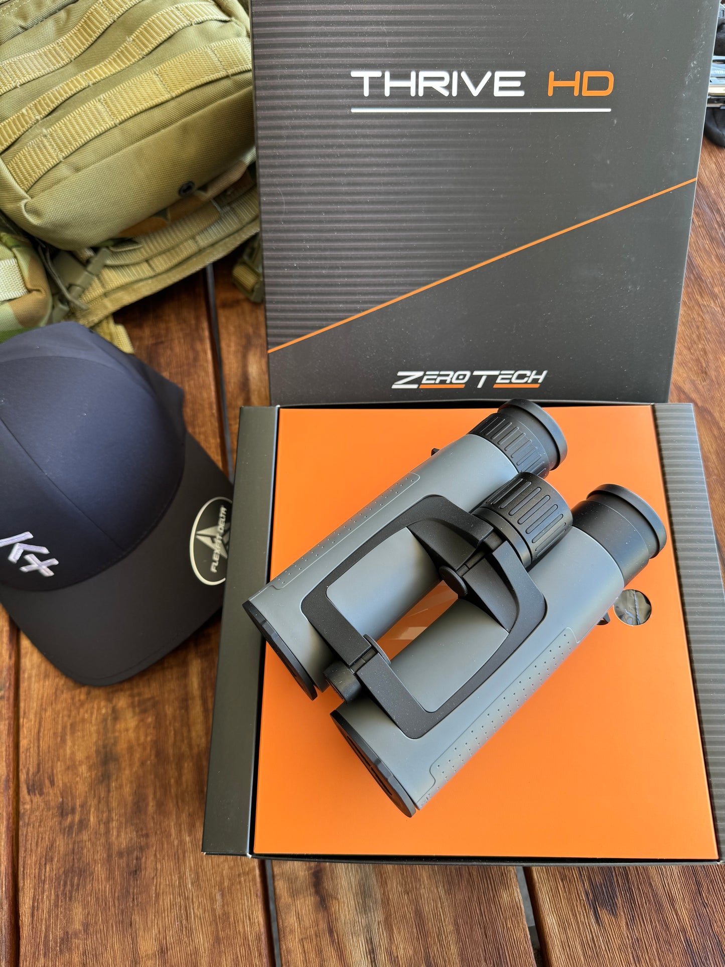 ZT THRIVE HD 10X42 ED BINO ZeroTech Binocular